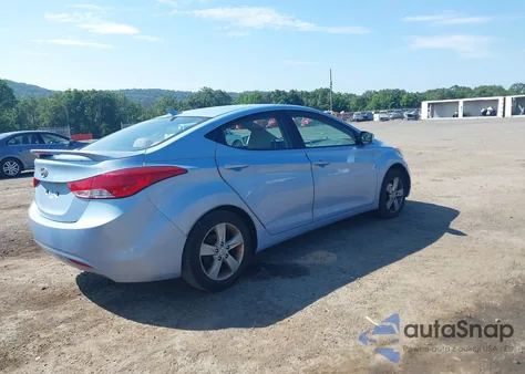 2013 Hyundai Elantra Gls z USA, uszkodzony, nr VIN KMHDH4AE6DU751951